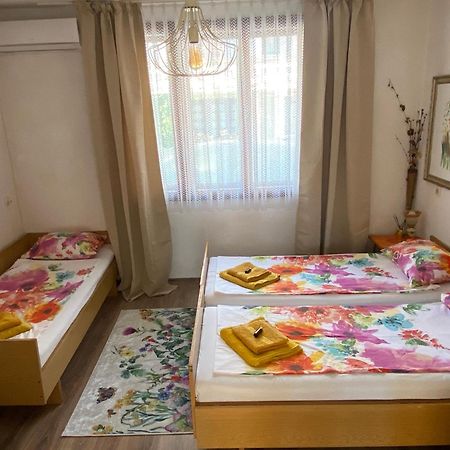Guest House Hei Taka Szozopol Kültér fotó