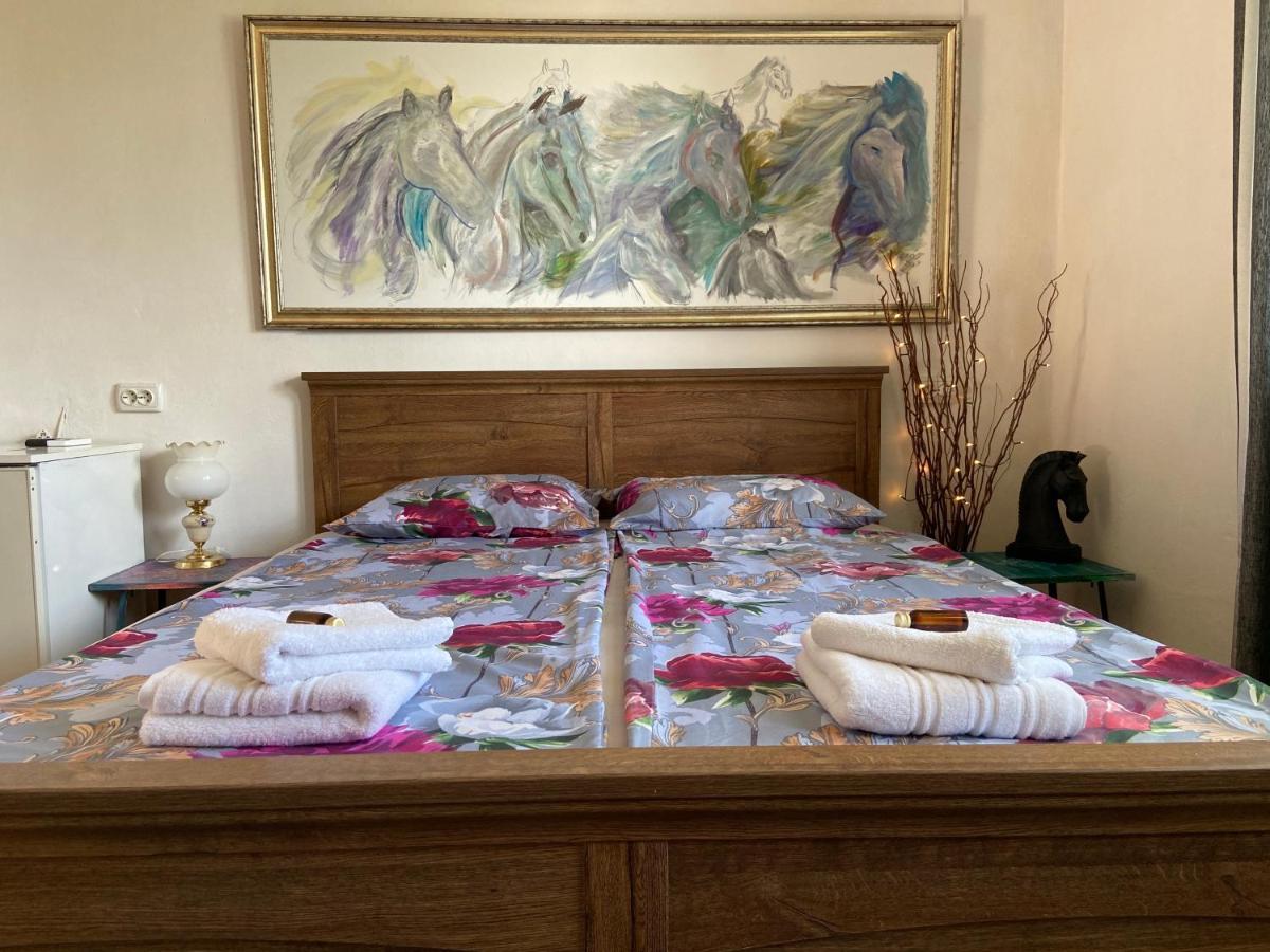 Guest House Hei Taka Szozopol Kültér fotó